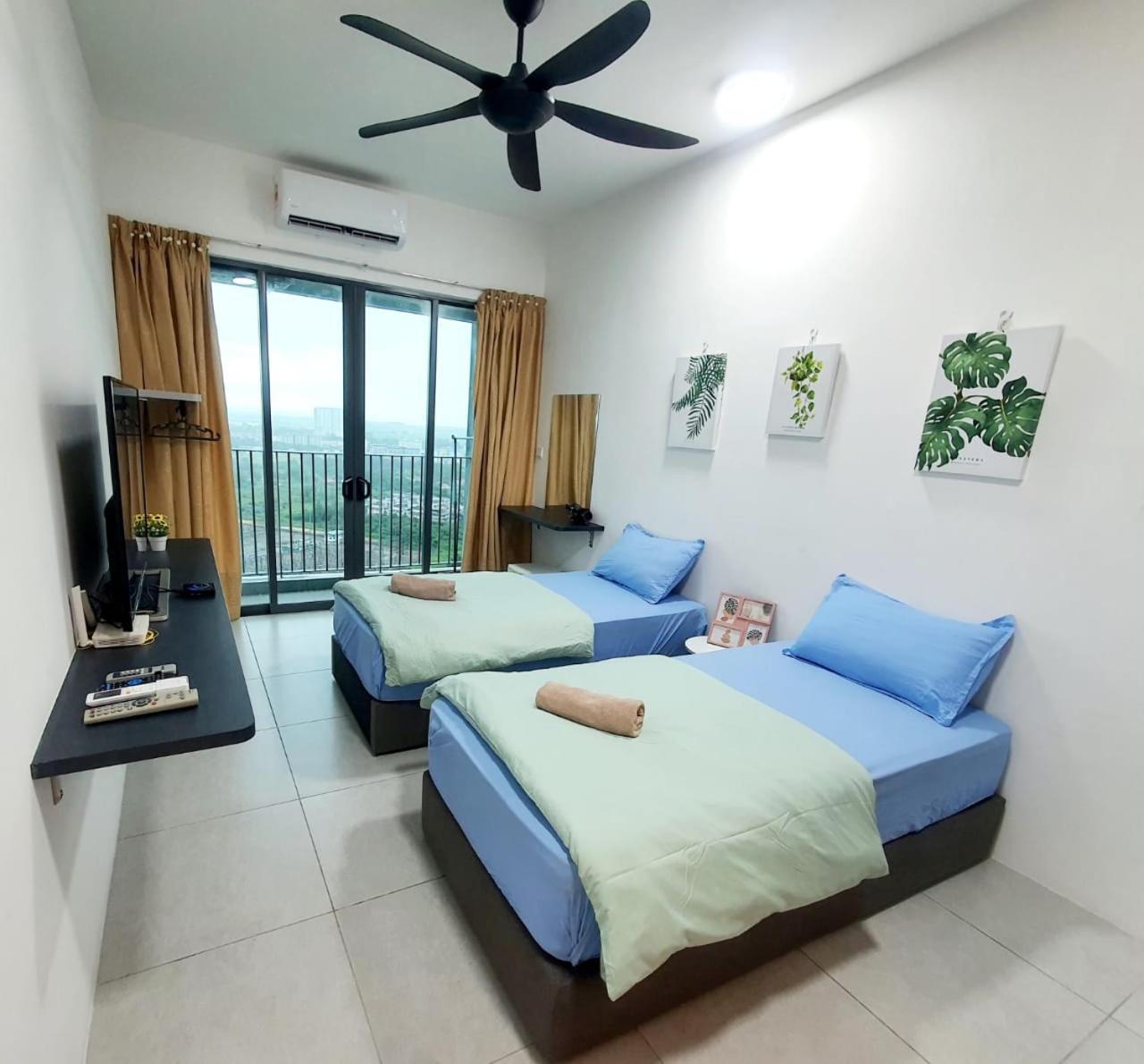 Jovial Modern Cozy 'meritus * Perai