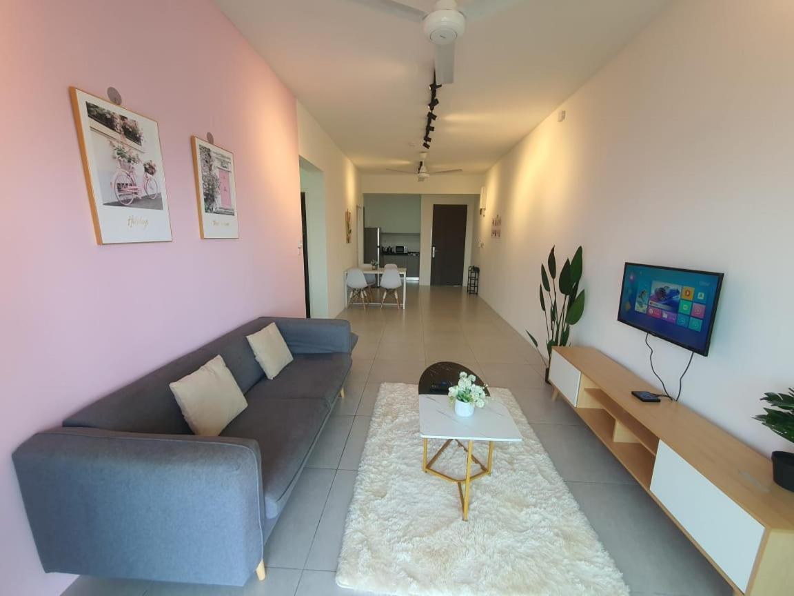 Jovial Modern Cozy 'meritus Apartment Perai